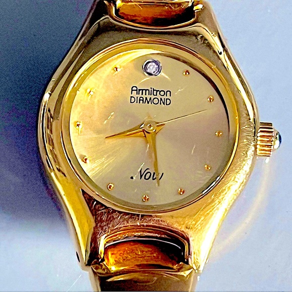 Armitron Now Gold Tone Ladies Bangle Bracelet Watch - Picture 1 of 15